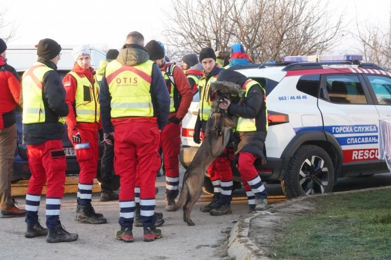 BILA JE OŠAMUĆENA I NESVESNA ŠTA SE OKO NJE DEŠAVA! Oni su pronašli malu Dunju: Teško da je sama mogla da ode tamo... (VIDEO)