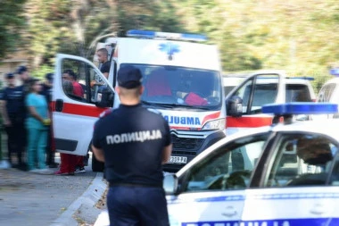 SAZNAJEMO! POLICAJAC VAN DUŽNOSTI RANJEN U STANU! Upucan u noge i butinu! Hitno prevezen u Urgentni  na REANIMACIJU!