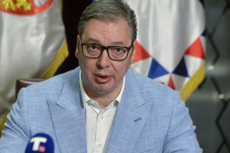 SRBIJA SE RADUJE VAŠEM USPEHU! Predsednik Vučić čestitao srebrnu medalju Aleksandri Havran i Aleksi Rakonjcu