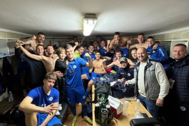 FAP NA KORAK DO ISTORIJE: Navijači stigli kamionom, slavlje je počelo, Priboj je u transu! (VIDEO)