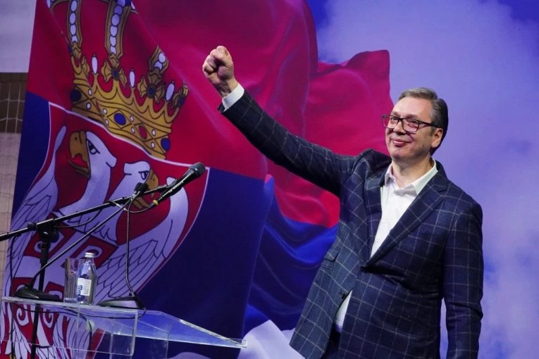 PREDSEDNIK NASTAVLJA POSETU PODUNAVSKOM I JUŽNOBANATSKOM OKRUGU! Vučić u Smederevskoj Palanci, Velikoj Plani i Kovinu!