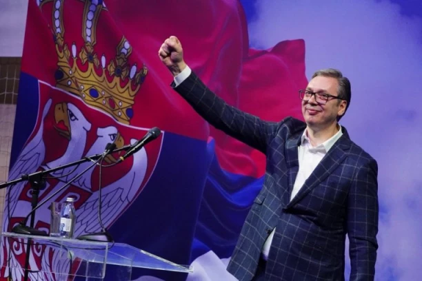 PREDSEDNIK NASTAVLJA POSETU PODUNAVSKOM I JUŽNOBANATSKOM OKRUGU! Vučić u Smederevskoj Palanci, Velikoj Plani i Kovinu!