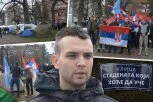 NEMIRNA NOĆ UZ PROVOKATORE, BACALI PREDMETE NA STUDENTE! Mladi koji žele da uče SNAŽNIJI od svih napada,  evo šta je student Luka rekao za Republiku! (FOTO/VIDEO)