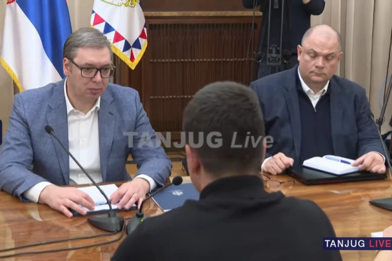 "NE RAZUMEMO ZAŠTO IM SMETAMO!" Studenti koji žele da uče sa Vučićem: Reći ćemo sutra svoj stav koji se tiče 15. marta!