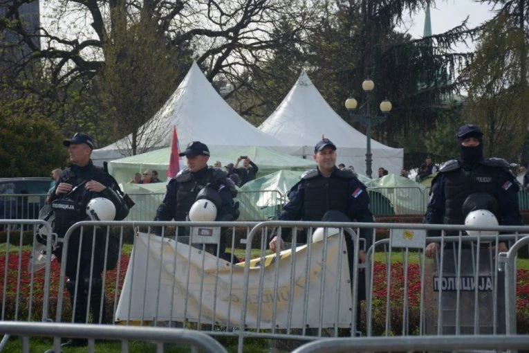 DESETI DAN PROTESTA STUDENATA U PIONIRSKOM PARKU! Ne odustaju od svojih zahteva!