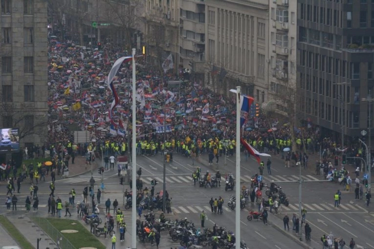 AKCIJA "PLAVI DIM" USKORO ĆE BITI AKTIVIRANA! Među studentima blokaderima kruži vest da se sprema opasnost!