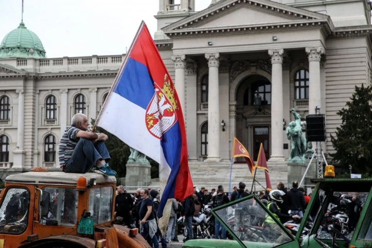 PLANIRAJU DIVLJAČKI UPAD U SKUPŠTINU! Sada je sve jasno! Opozicionari pozivaju na NASILJE I DRŽAVNI UDAR! (FOTO)