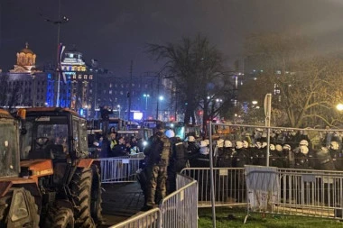 UDARNO! Policija će uskoro dobiti naredbu da interveniše! HAOS KOD SKUPŠTINE!