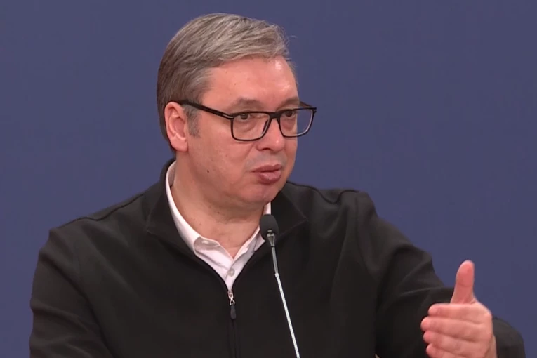 "TRAKTORI NISU BILI UPERENI PROTIV BILO KOGA"! Vučić objasnio kakvu ulogu su imali traktori parkirani kod Pionirskog parka!