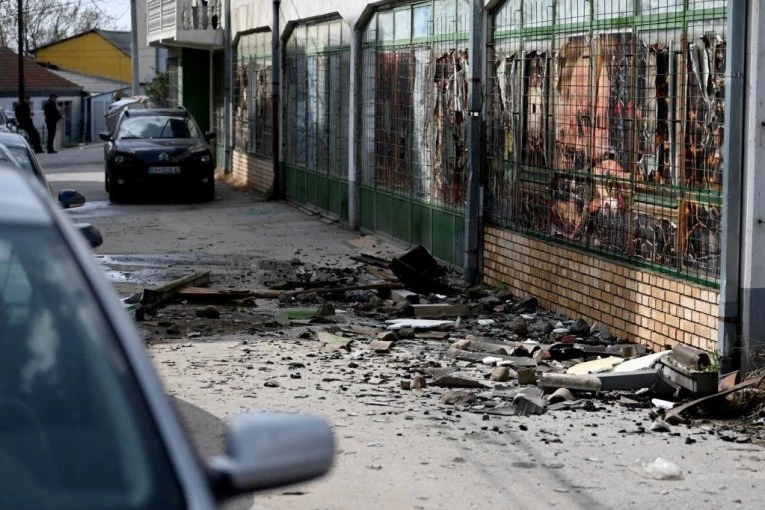 14 SRPSKIH LEKARA HITNO KRENULA ZA KOČANE! Srbija poslala i sanitetska vozila, a POVREĐENI SE DOVOZE U OVE NAŠE BOLNICE!