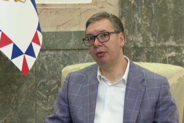 PREDSEDNIK VUČIĆ SE OBRAĆA IZ BRISELA!