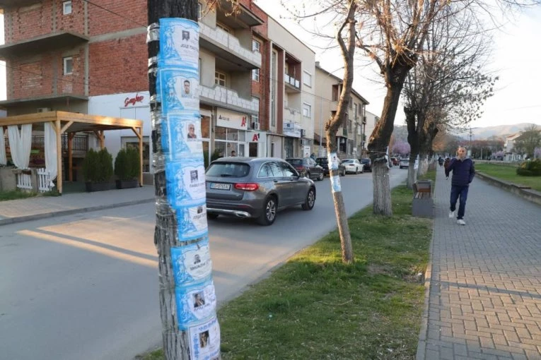 TELA NASTRADALIH OD UJUTRU NA GRADSKOM STADIONU! Kočane sutra čeka najtužniji dan! DETALJI KOLEKTIVNE SAHRANE POGINULIH U  DUSKOTECI! (FOTO)