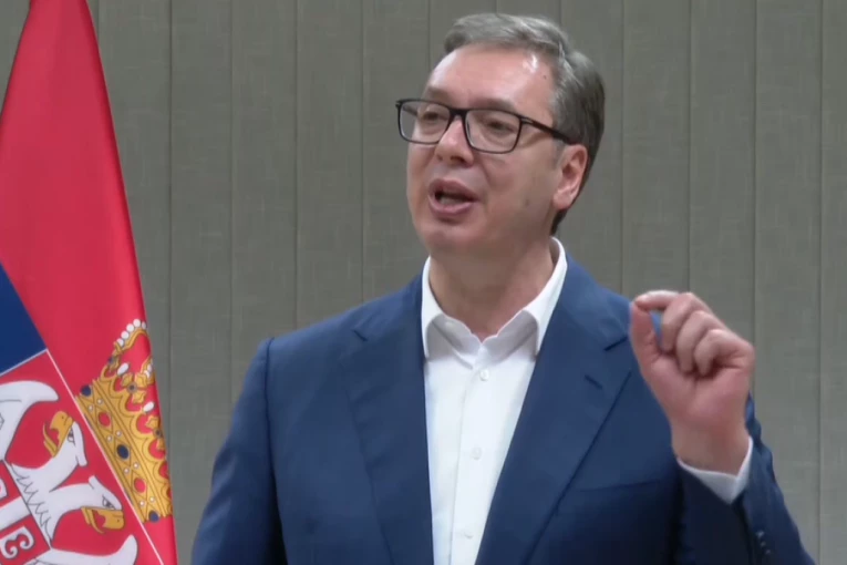 VUČIĆ SE OBRAĆA IZ BRISELA!