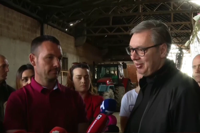 VUČIĆ OBILAZI LEBANE! U poseti poljoprivrednom gazdinstvu Stanković