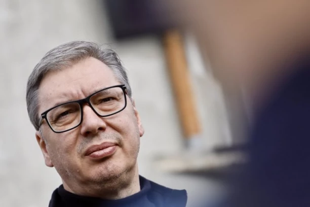 "SRBIJA ĆE USKORO PONOVO POKAZATI SVOJE LEPO I DOSTAJANSTVENO LICE CELOM SVETU"! Predsednik Vučić sumirao nedelju za nama i poslao jaku poruku! (VIDEO)