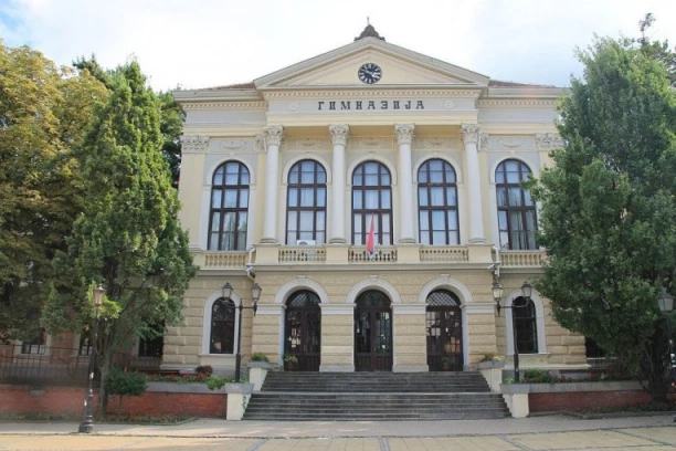 STABILNOST I KONTINUITET! Poznata situacija oko nastave u svim kragujevačkim školama!