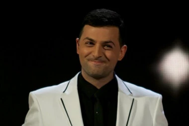 NAŠ VODITELJ NAPUŠTA SRBIJU! Hitno rasprodaje svu IMOVINU, odluku doneo preko noći!