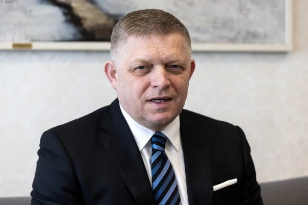 FICO MUKU MUČI SA POSLEDICAMA ATENTATA! Ponovo otkazao važne sastanke, evo u čemu je problem