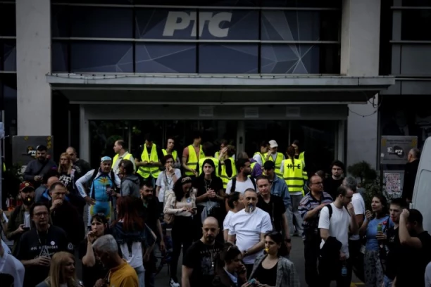 SUD ODLUČIO! Produžen pritvor novosadskim aktivistima koji su hteli da upadnu u zgradu RTS!