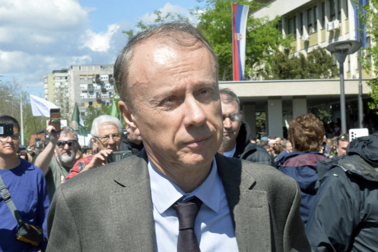 REKTOR ĐOKIĆ SVE PRIZNAO: Plenumi nisu u skladu sa zakonom, "ŽELIM DA SE STUDENTI ŠTO PRE VRATE NA FAKULTETE"