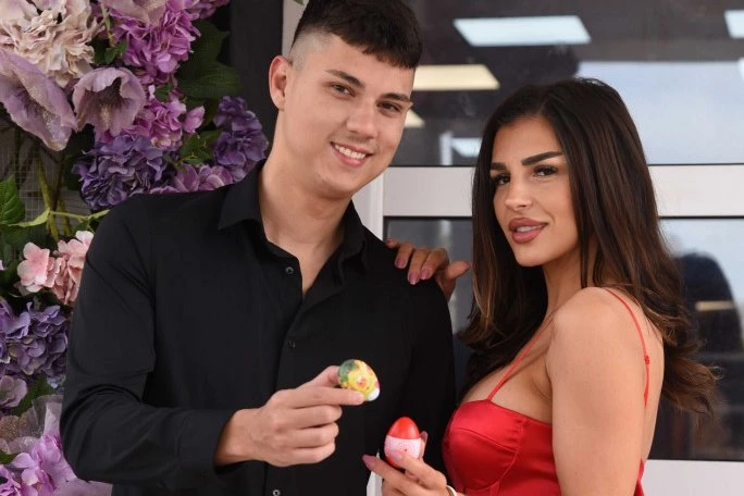 "EMOCIJA SE OSETI": Enina porodica i dalje polaže nade u njenu LJUBAV s Pejom - Čolićeva bi zbog ovoga bila presrećna! (FOTO)