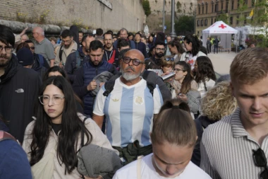SVE JE SPREMNO ZA SAHRANU PAPE FRANJE: Vernici dobili novu vest, ovo će im jako značiti