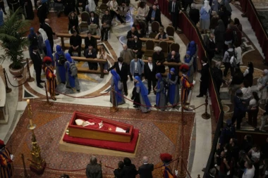 SVE JE SPREMNO ZA SAHRANU PAPE FRANJE: Evo KOJI državnik je upravo potvrdio da dolazi, Tramp će POBESNETI