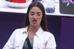 ANĐELIN SNIMAK SA BANANOM JE NIŠTA U POREĐENJU SA OVOM SCENOM: Najskandaloznija scena osvanula, raširila noge, a između... (FOTO)