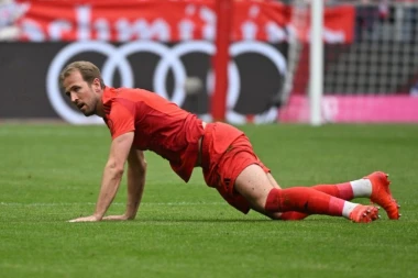 OPET NIŠTA OD PRVOG TROFEJA U KARIJERI: Hari Kejn i dalje na čekanju - Leverkuzen ne da Salataru!