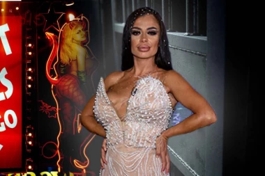 SANJA GRUJIĆ IGRALA OKO ŠIPKE U TUTINU: Takmičarka "Elite" raskrinkana za sva vremena - OD OVOGA NEĆE MOĆI DA SE OPERE!