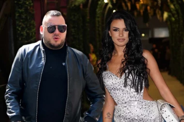 ANITA ULOŽILA 10.000 EVRA U PLASTIČNE OPERACIJE: Pobednica "Elite 7" promenila lični opis, Filip Car ODUŠEVLJEN njenim novim izgledom - LJUBIM TE U NOS!