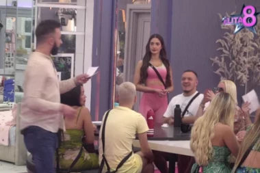 "SVIRALA JE KLAVIR ALI U IZOLACIJI": Ni igrica ne može bez provokacija - Anđela na STUBU SRAMA! (GALERIJA)