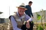 OTET KONZUL (79) I NJEGOVA 49 GODINA MLAĐA LJUBAVNICA - NJOJ STAVILI POJAS SA EKSPLOZIVOM: Jezivi detalji potresli svet, tražen milionski otkup!