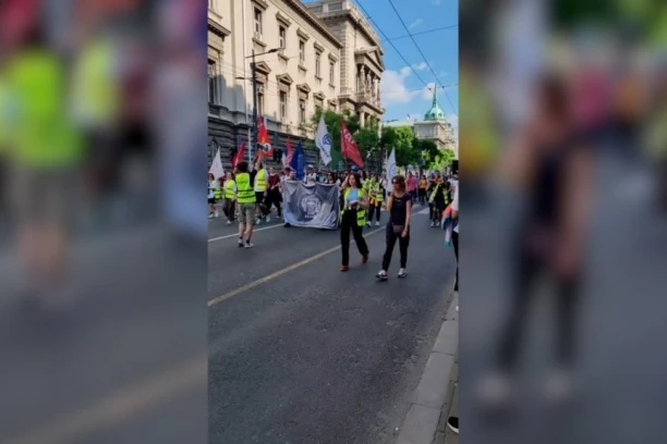 FIJASKO FOTELJAŠA! Evo koliko je stvarno blokadera na ulicama, pokušali da blokiraju BEOGRAD - SNIMCI NE LAŽU! (VIDEO)