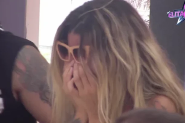 JAUCI ODZVANJAJU BELOM KUĆOM: Aneli SE SLOMILA na pitanje o Janjušu, NE MOŽE DA DOĐE SEBI - guši se u suzama!