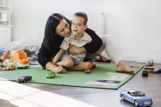 ŠTA BOG ŽELI DA NAUČIMO KADA NAM POŠALJE DETE SA AUTIZMOM? Dirljivo svedočanstvo majke koja je zbog sina iz korena promenila svoj život