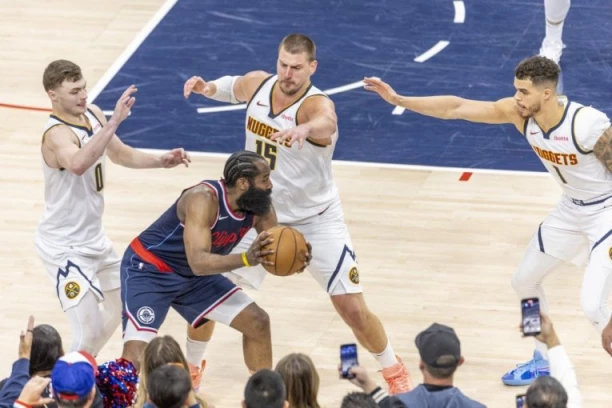 DENVER SRLJA KA PROVALIJI! Klipersi kaznili sve greške!