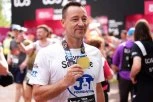 CEO SVET OSTAO U ČUDU! Džon Teri uslikan krvav posle skoro šest sati pakla!