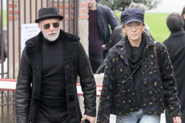 ŽENA ČUVENOG SRPSKOG MUZIČARA OPTUŽENA ZA DVE SKANDAL-AFERE: Drugarici je preotela muža, a bila je i sa njegovim kumom - rasturila mu je porodicu!