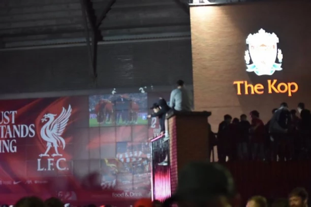ZEMLJOTRES NA PROSLAVI TITULE LIVERPULA, ALI STVARNO! Seizmolozi izmerili potres od nekoliko RIHTERA!