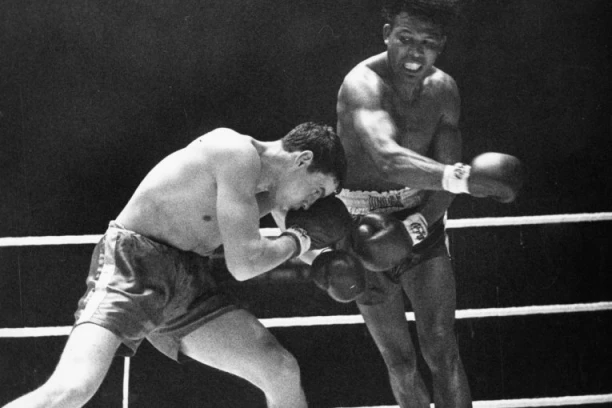 HTEO DA BUDE LEKAR, NAPUSTIO ŠKOLU, PA PREVAROM POSTAO BOKSER: Muhamed Ali ga je smatrao za IKONU!