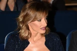 JOVANA JOKSIMOVIĆ UŽIVO U PROGRAMU SAOPŠTILA OD ČEGA BOLUJE: Voditeljka se godinama bori sa ovim zdravstvenim problemom - simptomi se vide na jednom delu tela!