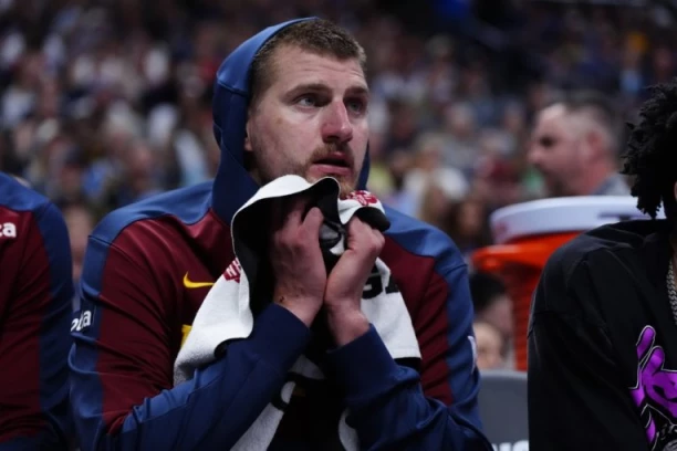 JOKIĆ ŠOKIRAO AMERE: Dok su košarkaši Denvera slavili - Nikola je imao važnijih poslova! (FOTO)