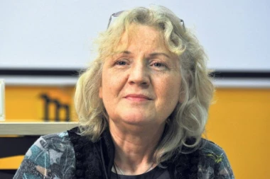 GLEDALA KAKO JOJ GINE JEDNA SESTRA, DOK JE SAHRANJIVALA DRUGU: Naša pevačica proživela HOROR, ovi detalji ježe do kostiju!