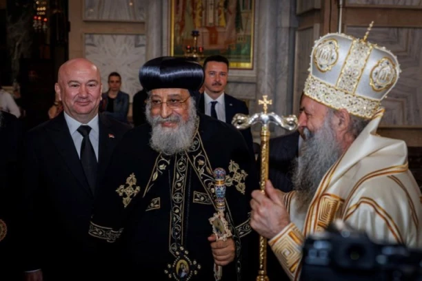ISTORIJSKI SUSRET DVA PATRIJARHA U HRAMU SVETOG SAVE: Posetu Srbiji poglavar Koptske pravoslavne crkve započeo molitvom u najvećoj svetinji na Balkanu