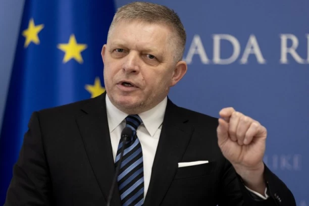 "SVE JE OD NJIH DEČJA ŠALA": Fico brutalno odjavio Evropsku uniju posle Dana pobede u Moskvi
