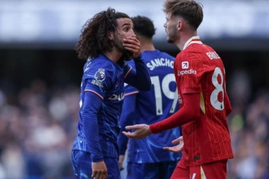 PLAVCI SRUŠILI ŠAMPIONA: Fudbaleri Čelsija pobedili Liverpul i zadržali šanse za plasman u Ligu šampiona!