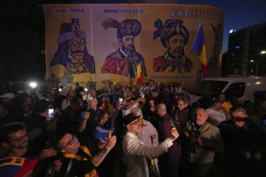 PRVE IZLAZNE ANKETE U RUMUNIJI: Poznat pobednik prvog kruga predsedničkih izbora