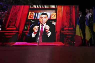 "RUMUNSKI NAROD JE PROGOVORIO, PIŠEMO ISTORIJU" Oglasio se Đorđe Simion po zatvaranju biračkih mesta u Rumuniji