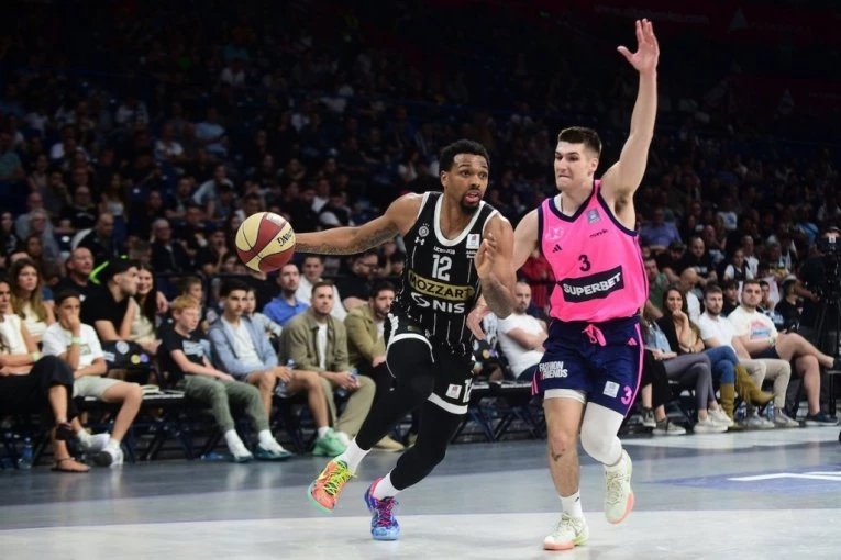 PARTIZAN NAJAVIO PLEJ-OF POBEDOM: Mega se probudila u poslednjoj četvrtini, crno-beli odoleli!